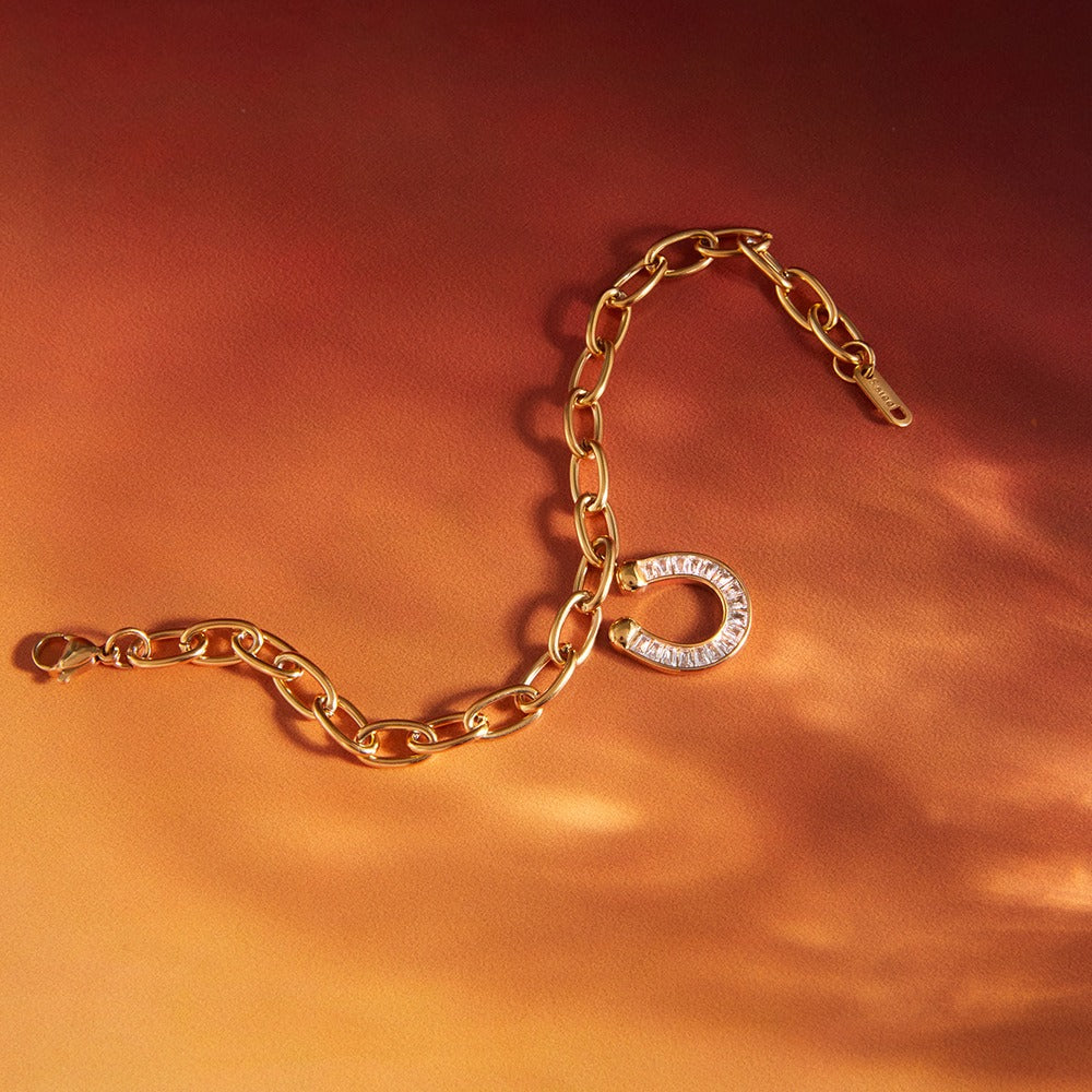 Horseshoe Zircon Jewelry Collection