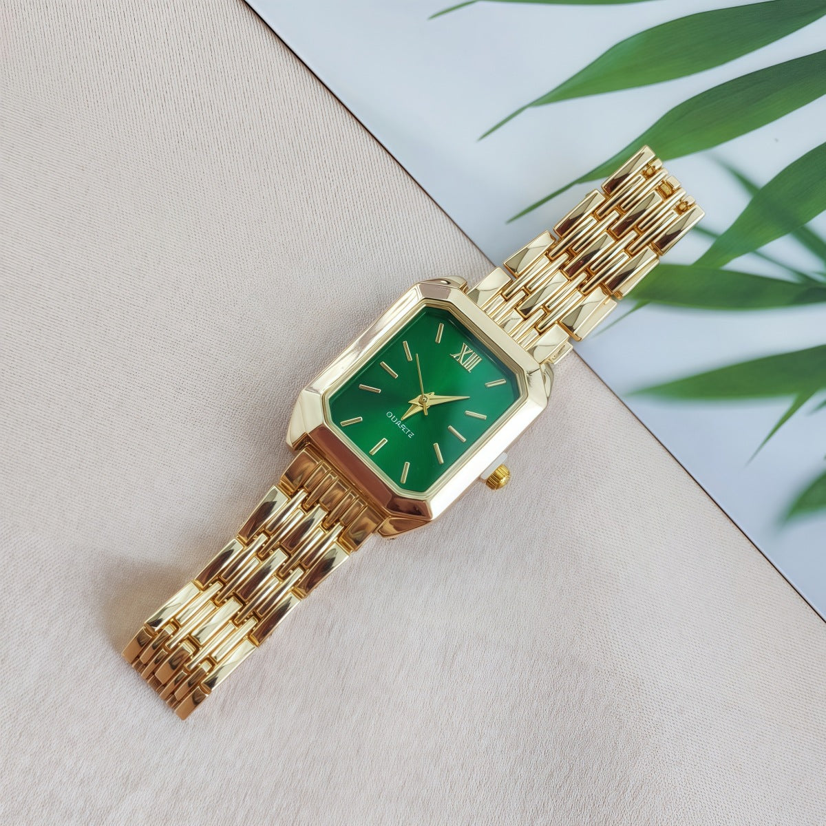 New Light Luxury Steel Band Women's Watch