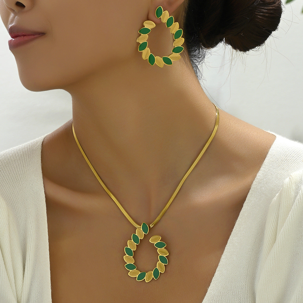 2024 Summer New Cross-border Hot Selling Women's Earrings Necklace Suit Leaves Niche Drip Oil Design Long Chain