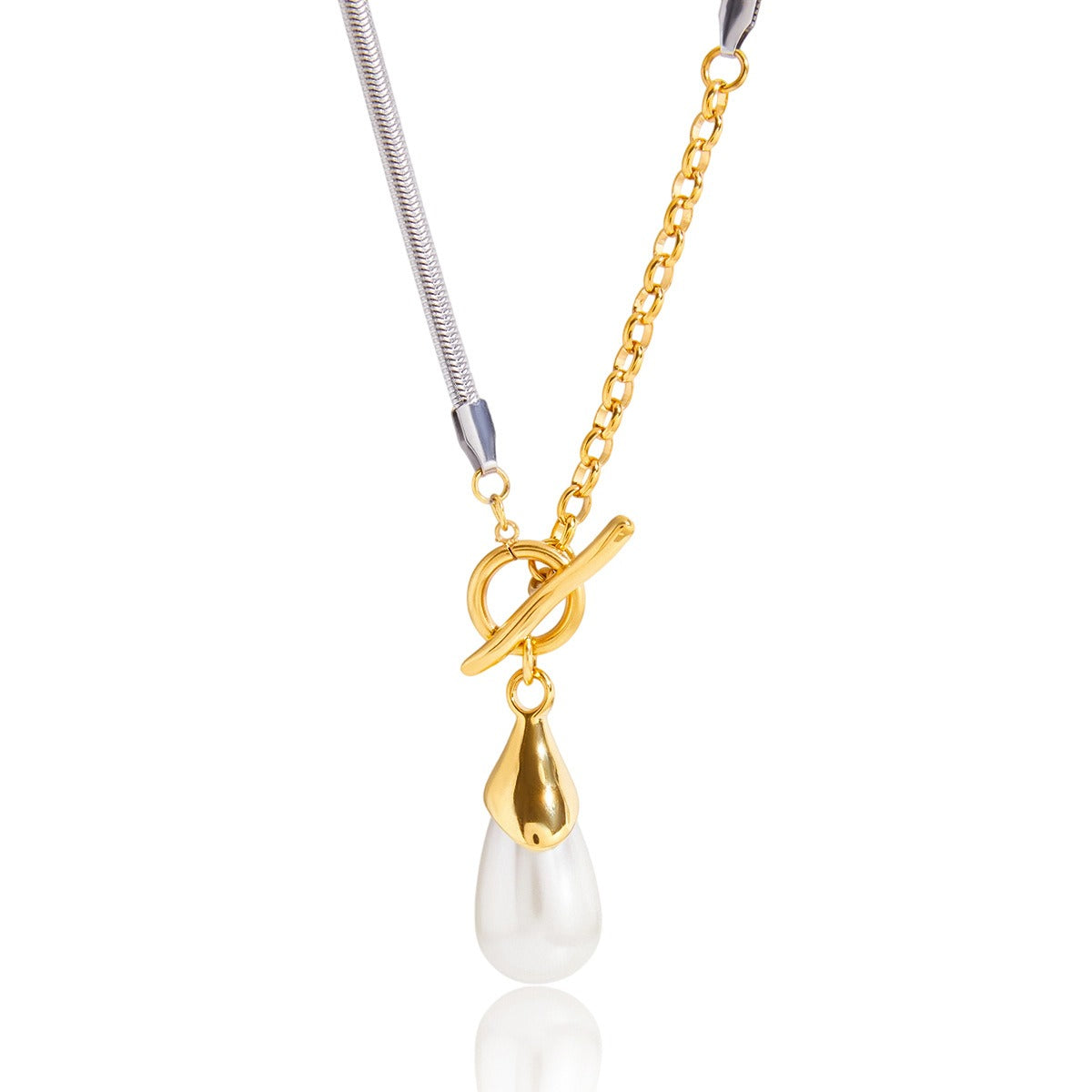 Pearl sweater chain, a luxurious and high-end titanium steel necklace.