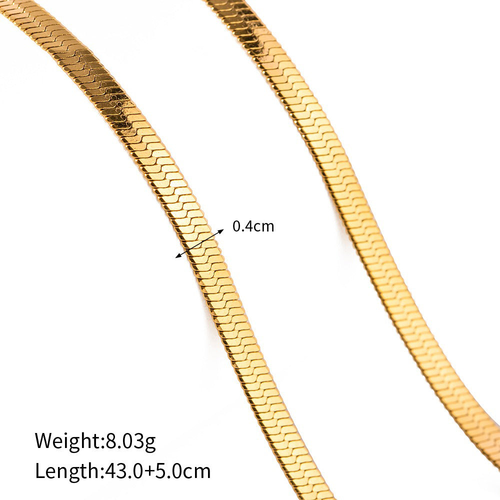 18K gold hollow heart design simple and elegant necklace