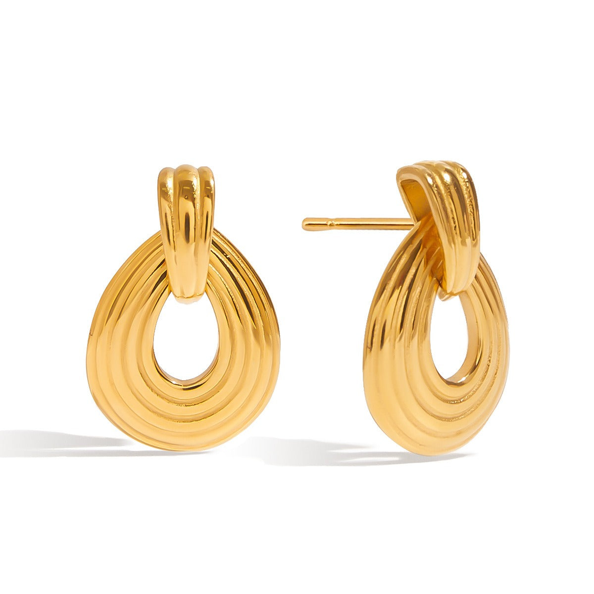 18K gold teardrop-shaped earrings with textured design, classic and fashionable