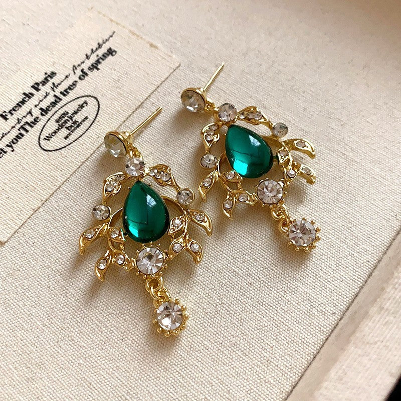 Second-Hand Vintage Jewelry With Diamond-Encrusted Flowers And Heart Necklaces, Retro Elegant Clavicle Chains, Light Luxury And High-End Necklaces