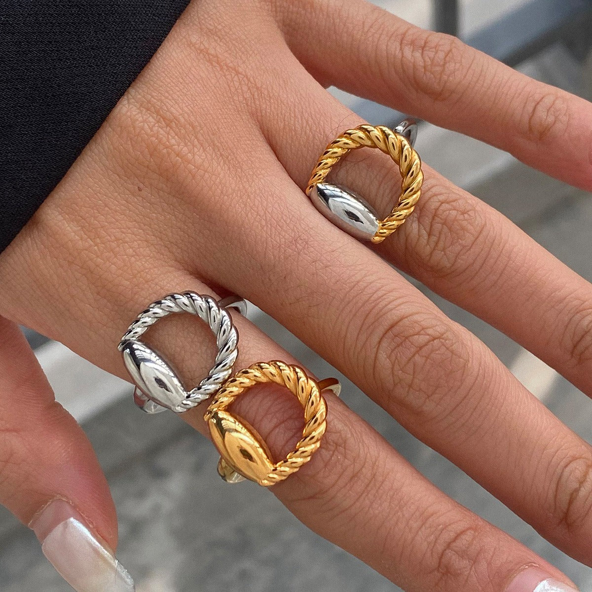18K gold geometric shape with texture design trendy open ring
