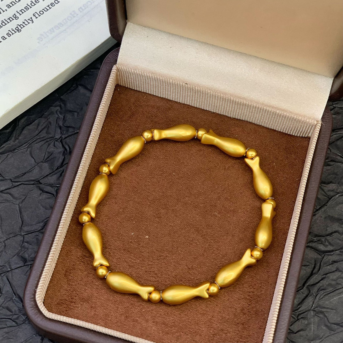 24K Gold-Plated Strong Color-Retaining New Chinese-Style Small Yellow Fish Bracelet With Koi Design, Light Luxury Jewelry