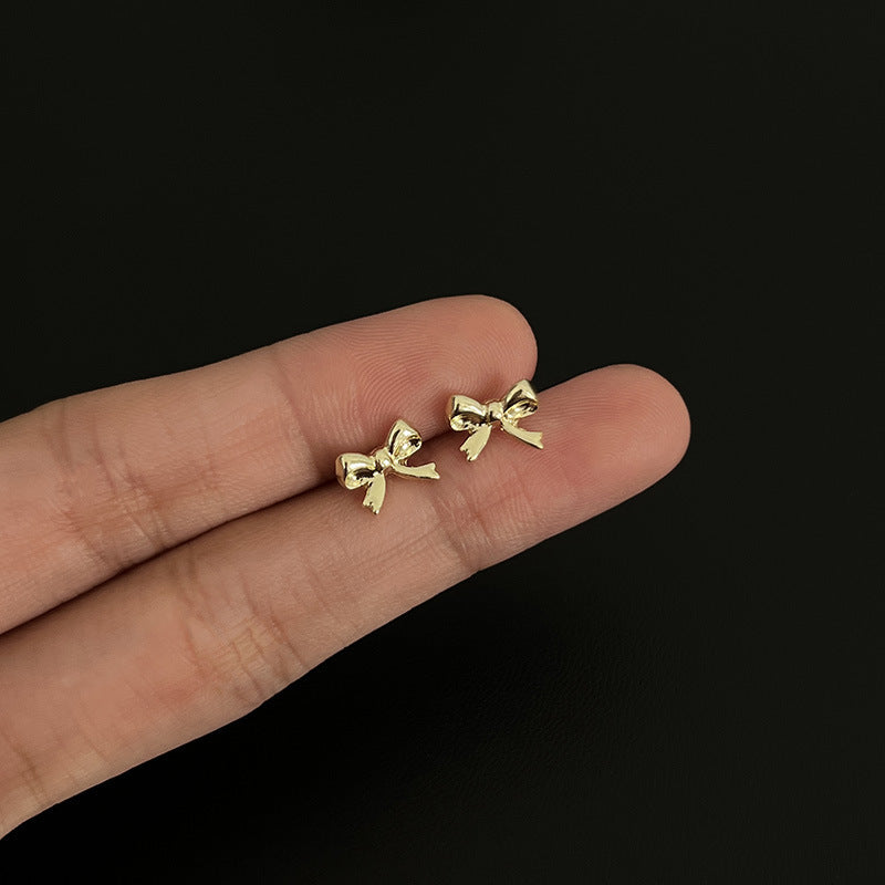 925 Silver Needle Internet Celebrity Same Style Gold Earrings Women's Light Luxury High-end Elegant All-match Earrings Retro New Earrings