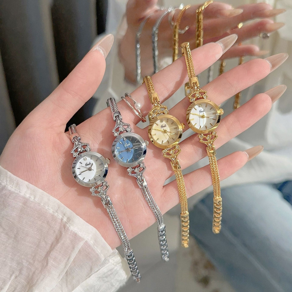 Stylish And Minimalist Alloy Womens Watch