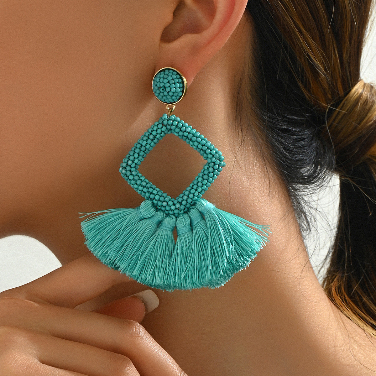 European And American Hip Hop Fashion Commuter Style Distinctive Earrings Women's All-match Point Bead Earrings Niche High-end Tassel Earrings