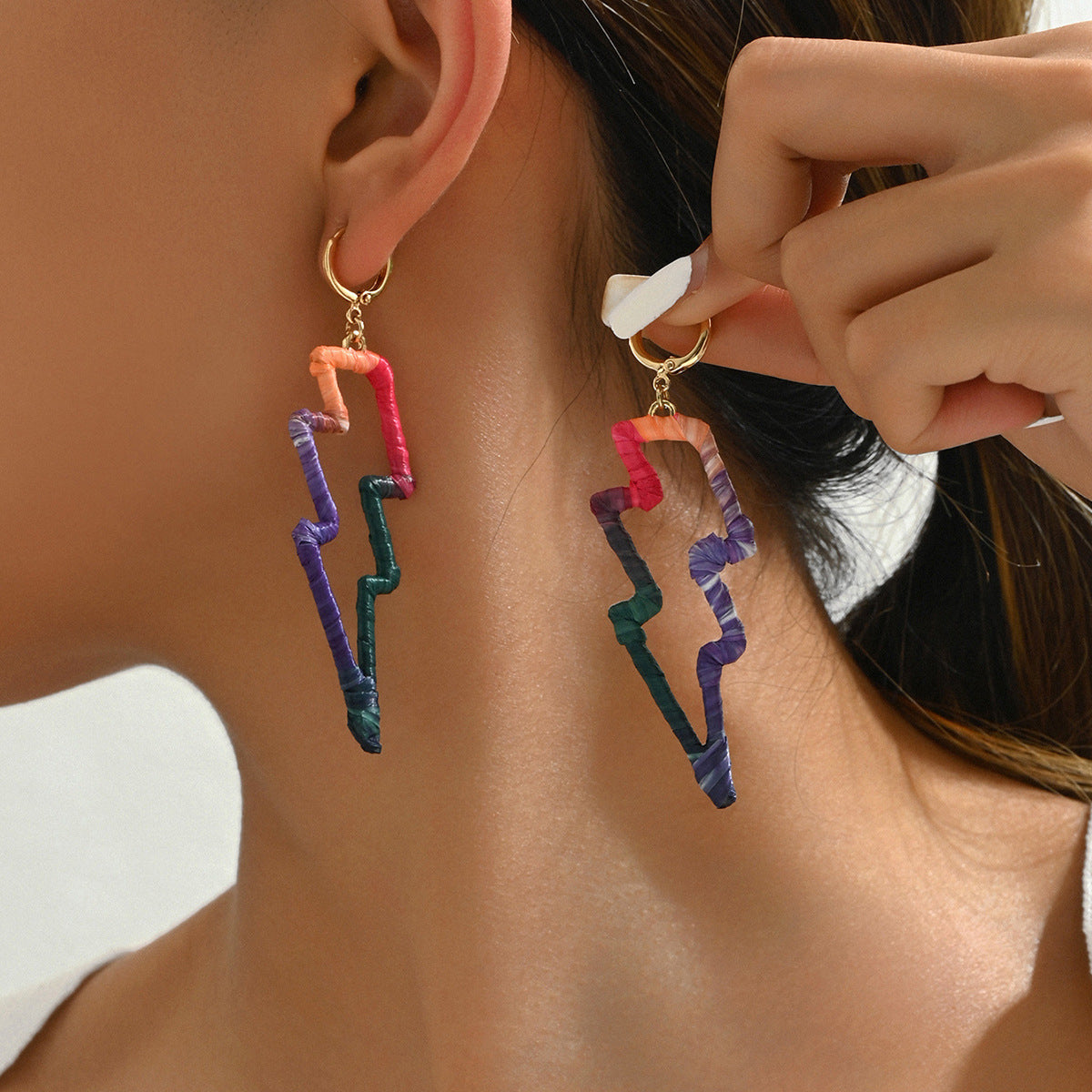 Ins Sweet Cool Spice Girl Style Women's Earrings American Style String Rope Design Earrings Distinctive Hip Hop Style Lightning Shape Earrings