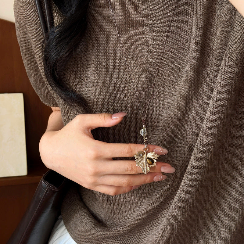 Maillard Vintage Tiger's Eye Stone Leaf Pendant Necklace For Women, Niche High Sense Elegant Delicate Versatile Sweater Chain Neck Jewelry