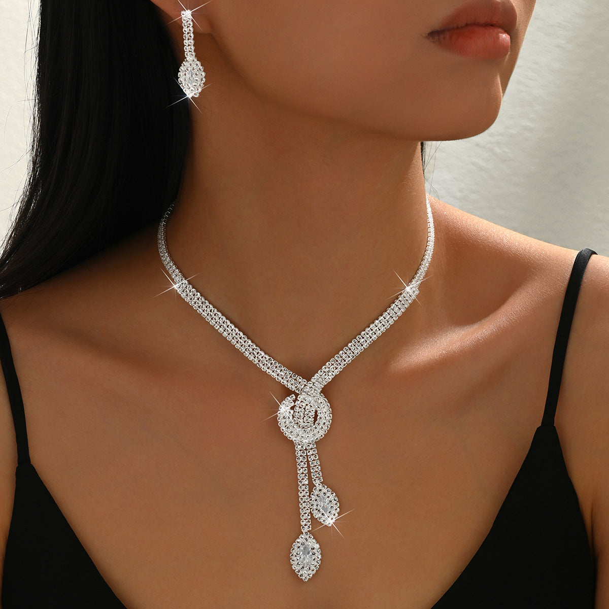 Autumn New European And American Style Loose Diamond Round Jewelry Bridal Jewelry Set Tassel Pendant Wholesale Three-Piece Set One Piece