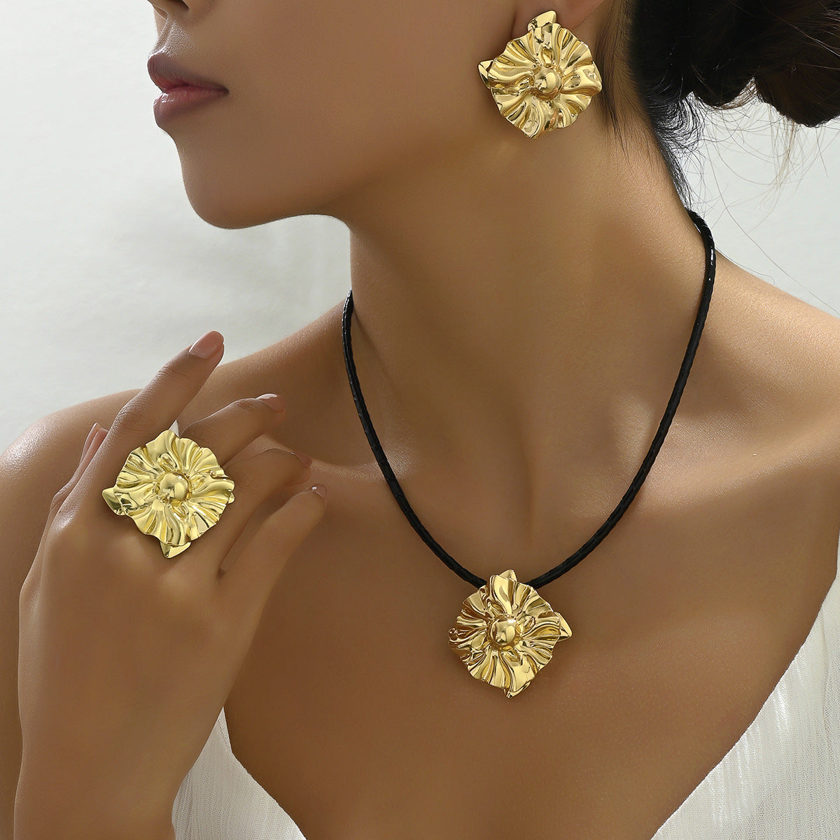 Simple Hip Hop Women's Earrings Necklace Suit Personalized Electroplated 18K Gold Ring Niche Geometric Design Jewelry Necklace