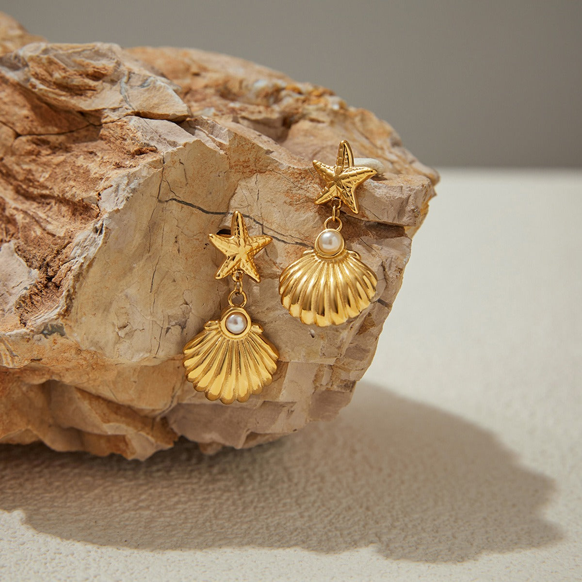 18K gold starfish and shell design ocean-style earrings