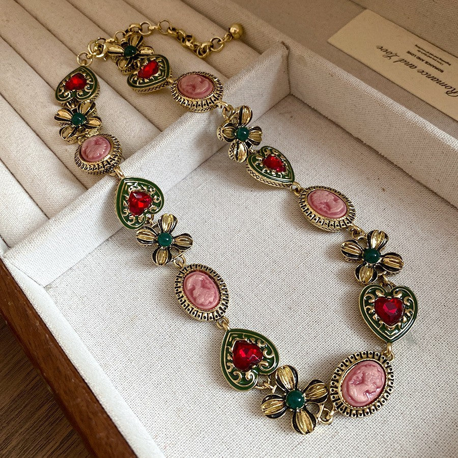Second-Hand Vintage Jewelry With Diamond-Encrusted Flowers And Heart Necklaces, Retro Elegant Clavicle Chains, Light Luxury And High-End Necklaces