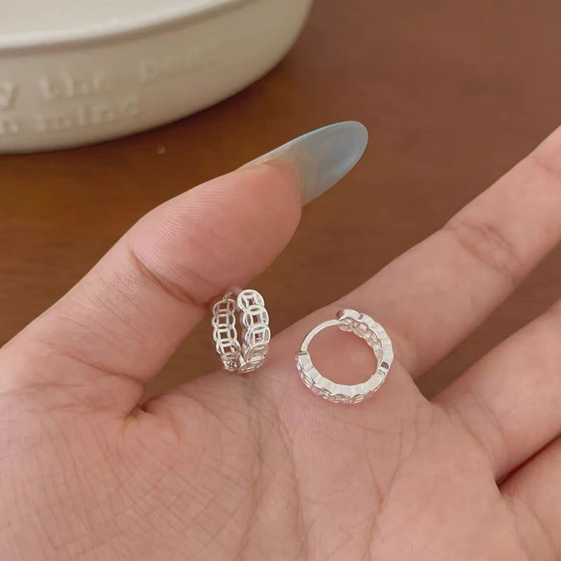 925 Silver Needle Internet Celebrity Same Style Gold Earrings Women's Light Luxury High-end Elegant All-match Earrings Retro New Earrings