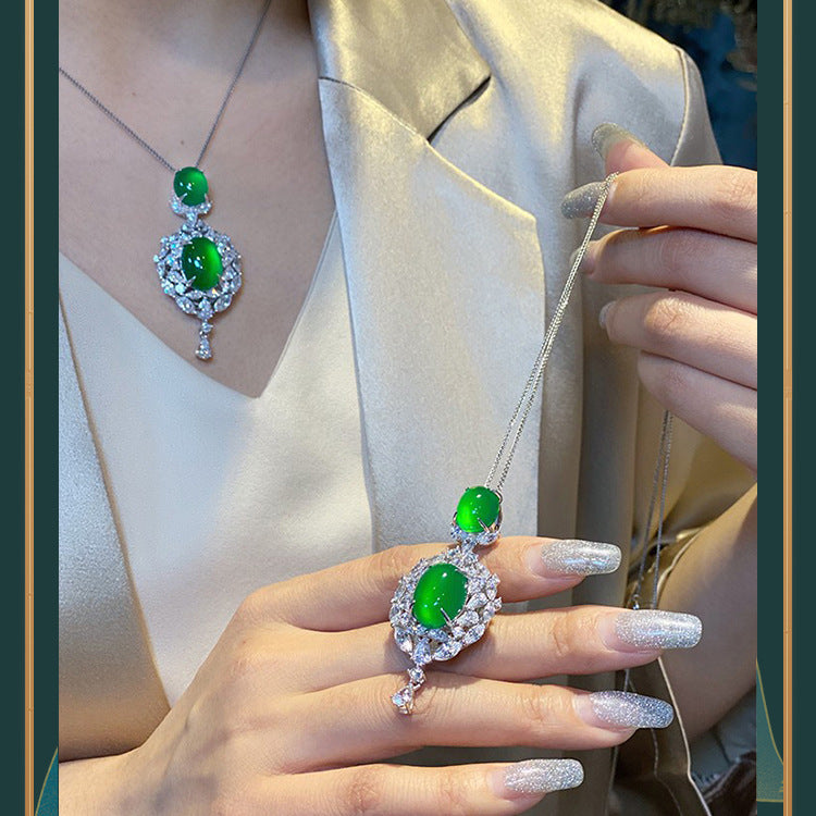 New Temperament High Ice Green Chalcedony Clavicle Chain Heavy Industry Full Diamond Zircon Inlaid Emerald Double Egg Pendant Necklace For Women