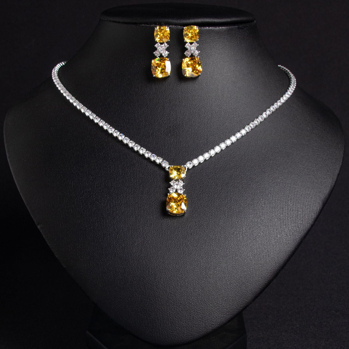 Cross-Border Small Square Bridal Necklace Women's Clavicle Chain Light Luxury Niche Design Simple Zircon Pendant Earrings Necklace