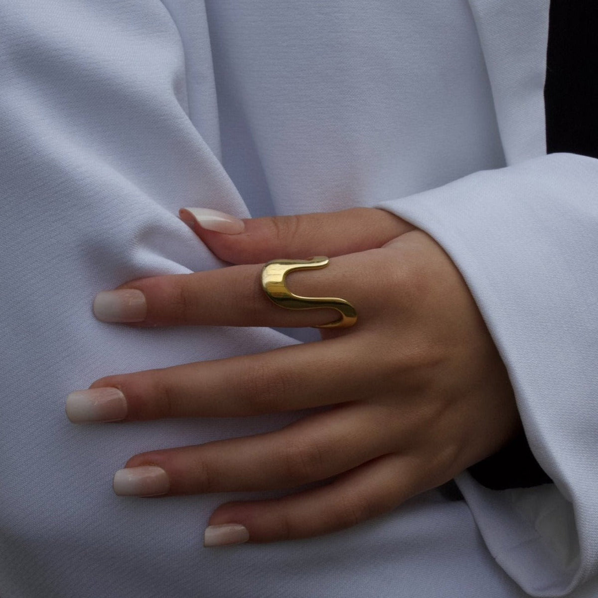 18K gold geometric U-shaped design exaggerated personality ring
