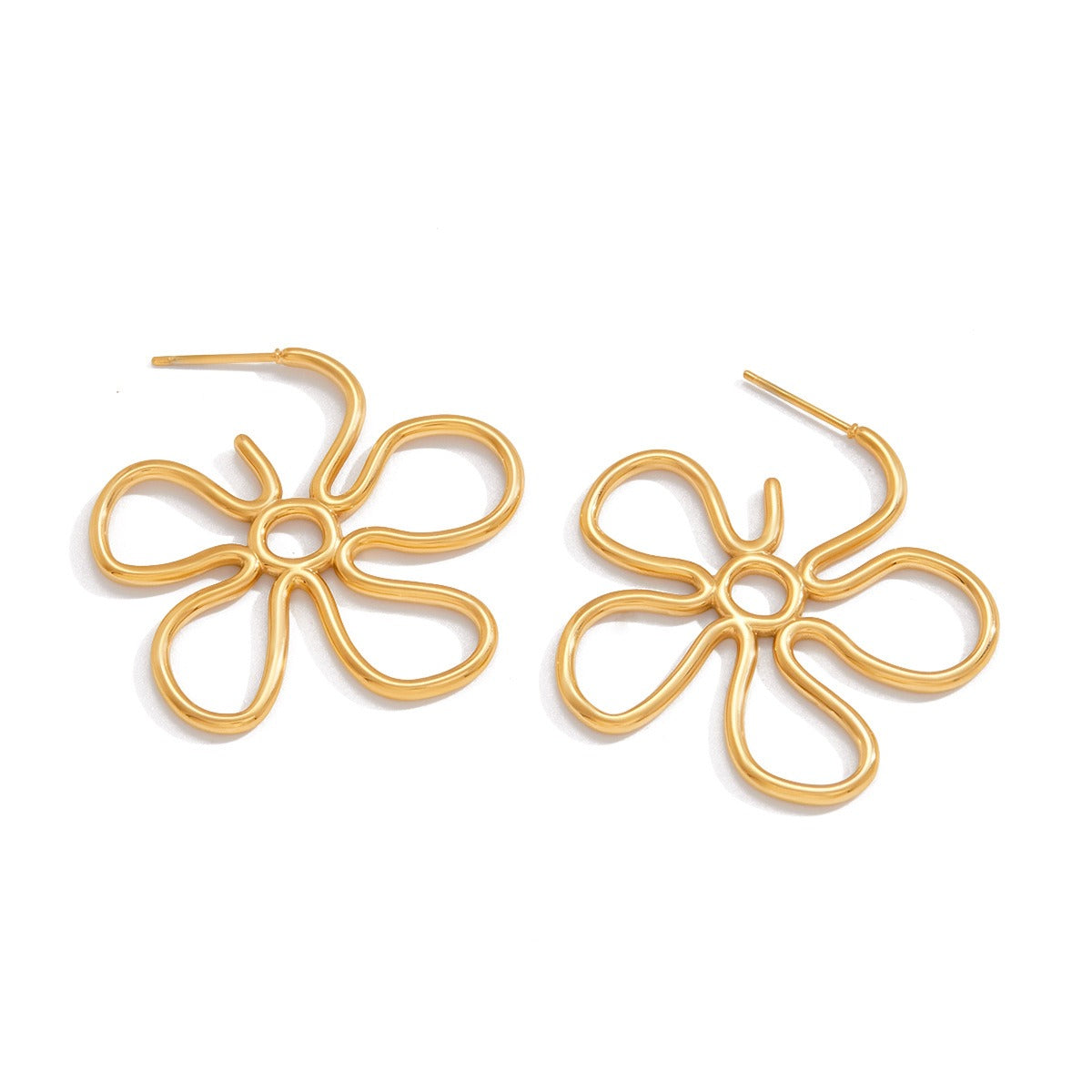 18K gold-plated, lightweight, and luxurious flower-shaped titanium steel earrings.