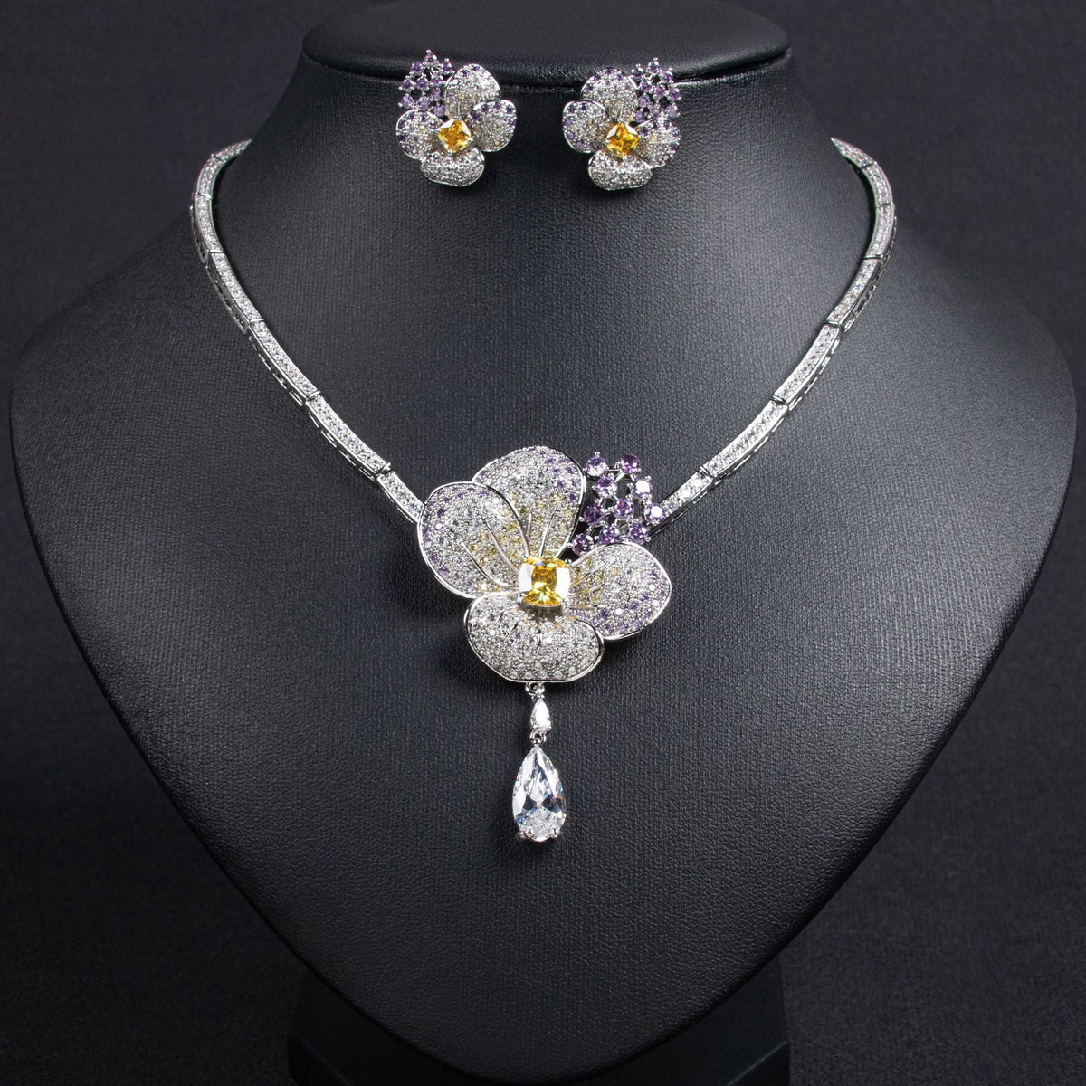 Europe And The United States Cross-border Flower Zircon Necklace Earrings Suit Senior Niche Luxury Bride Dress Accessories Wholesale