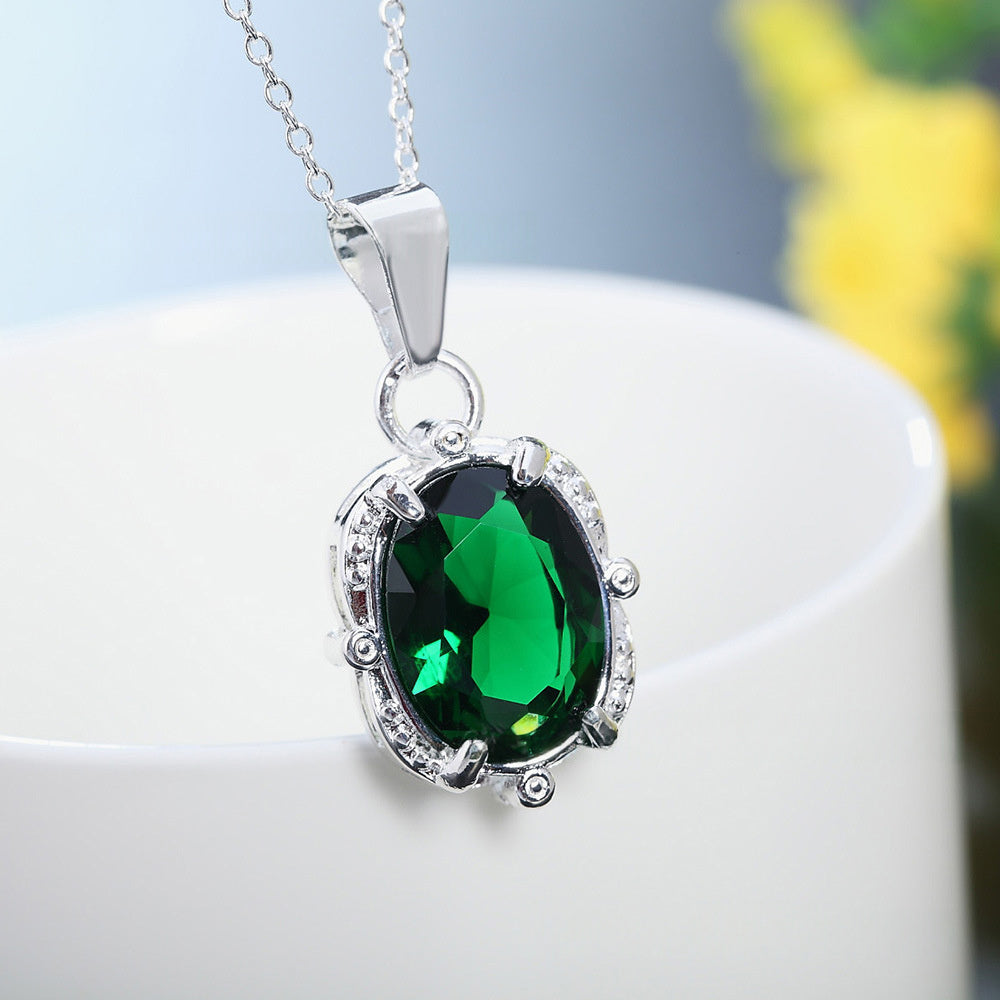Silver High-end Green Diamond-inlaid Pendant Necklace Fashionable