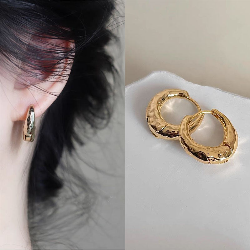 925 Silver Needle Internet Celebrity Same Style Gold Earrings Women's Light Luxury High-end Elegant All-match Earrings Retro New Earrings