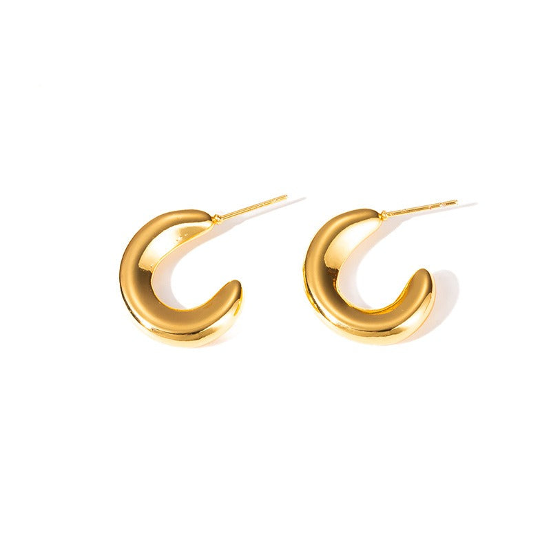 18K Gold C-Shaped Design Simple and Fashionable Earrings