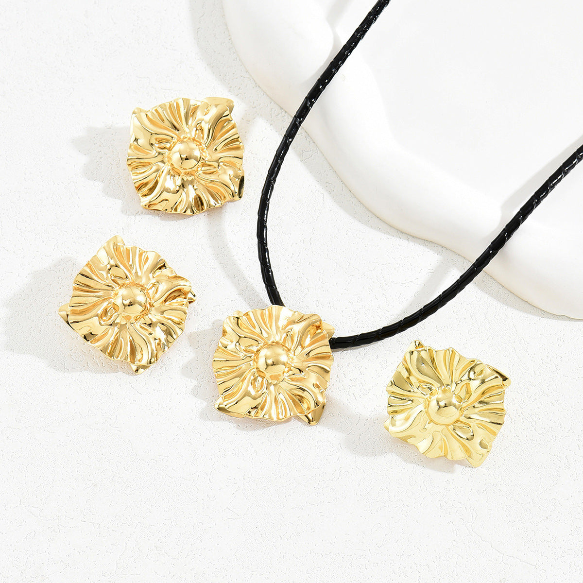 Simple Hip Hop Women's Earrings Necklace Suit Personalized Electroplated 18K Gold Ring Niche Geometric Design Jewelry Necklace