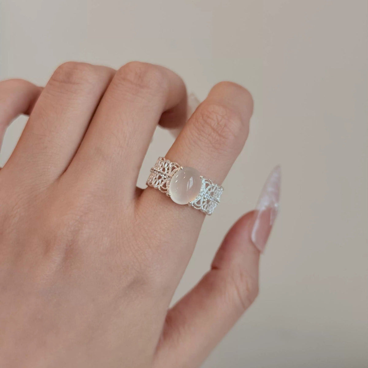 Exquisite Lace Texture Ring For Women, Light Luxury Style Hollow Open Band, Trendy Ins Index Finger Ring