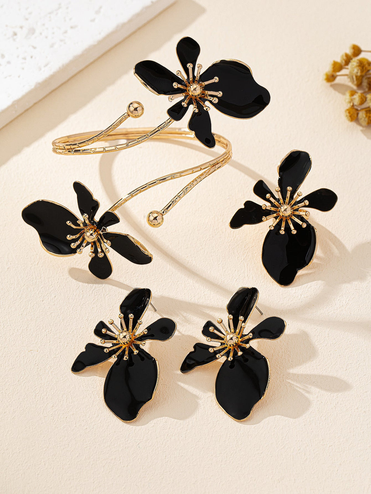 Natural Pearl Flower Earring Set