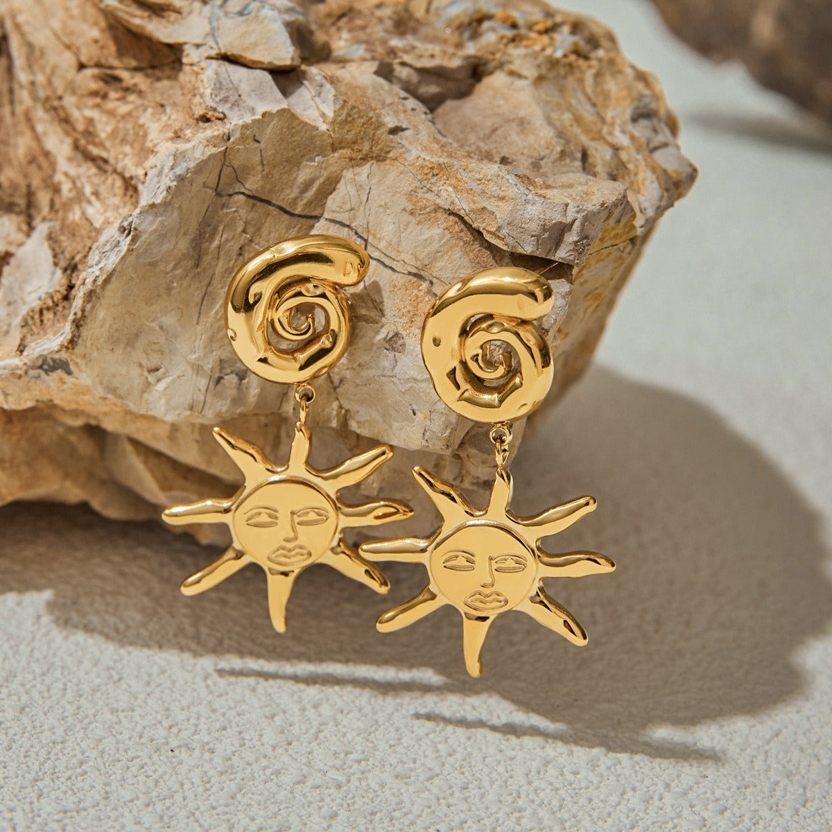 18K gold thread with sun-shaped design trendy and personalized earrings
