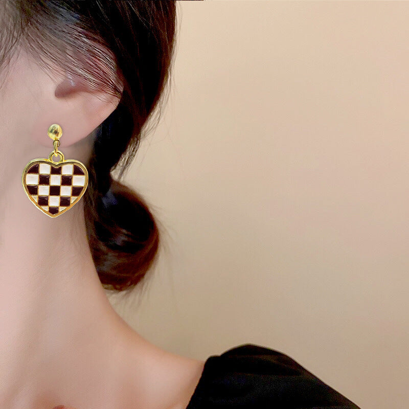 925 Silver Needle Internet Celebrity Same Style Gold Earrings Women's Light Luxury High-end Elegant All-match Earrings Retro New Earrings