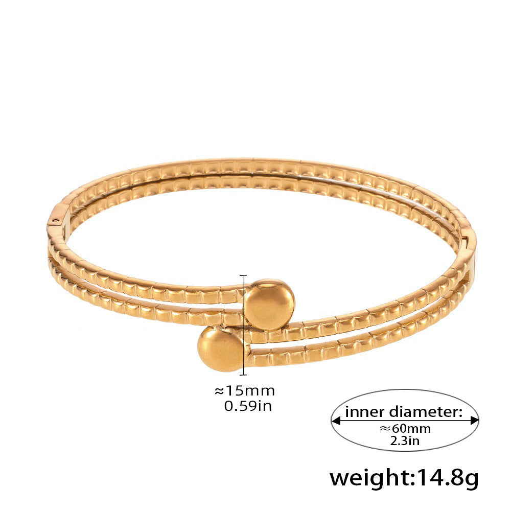 18K gold geometric shape with hollow design simple and elegant bracelet