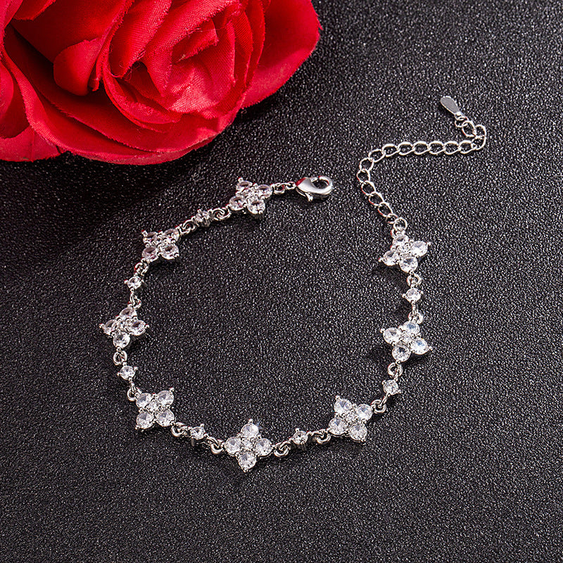 Sparkling Clover Tassel Bracelet