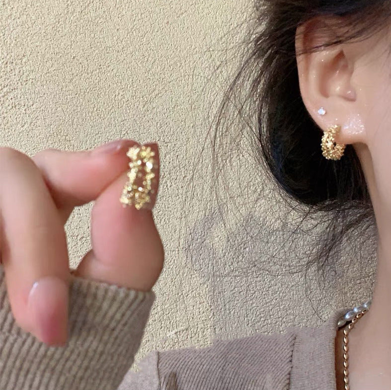 925 Silver Needle Internet Celebrity Same Style Gold Earrings Women's Light Luxury High-end Elegant All-match Earrings Retro New Earrings