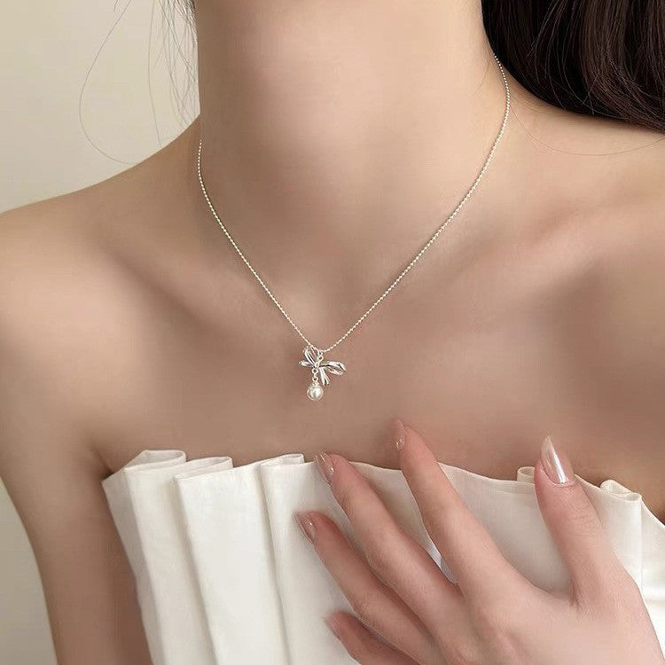 S925 Sterling Silver Pearl Necklace For Women, Niche Design, Light Luxury, Stylish And Versatile, High-End Clavicle Chain Accessory, Trendy