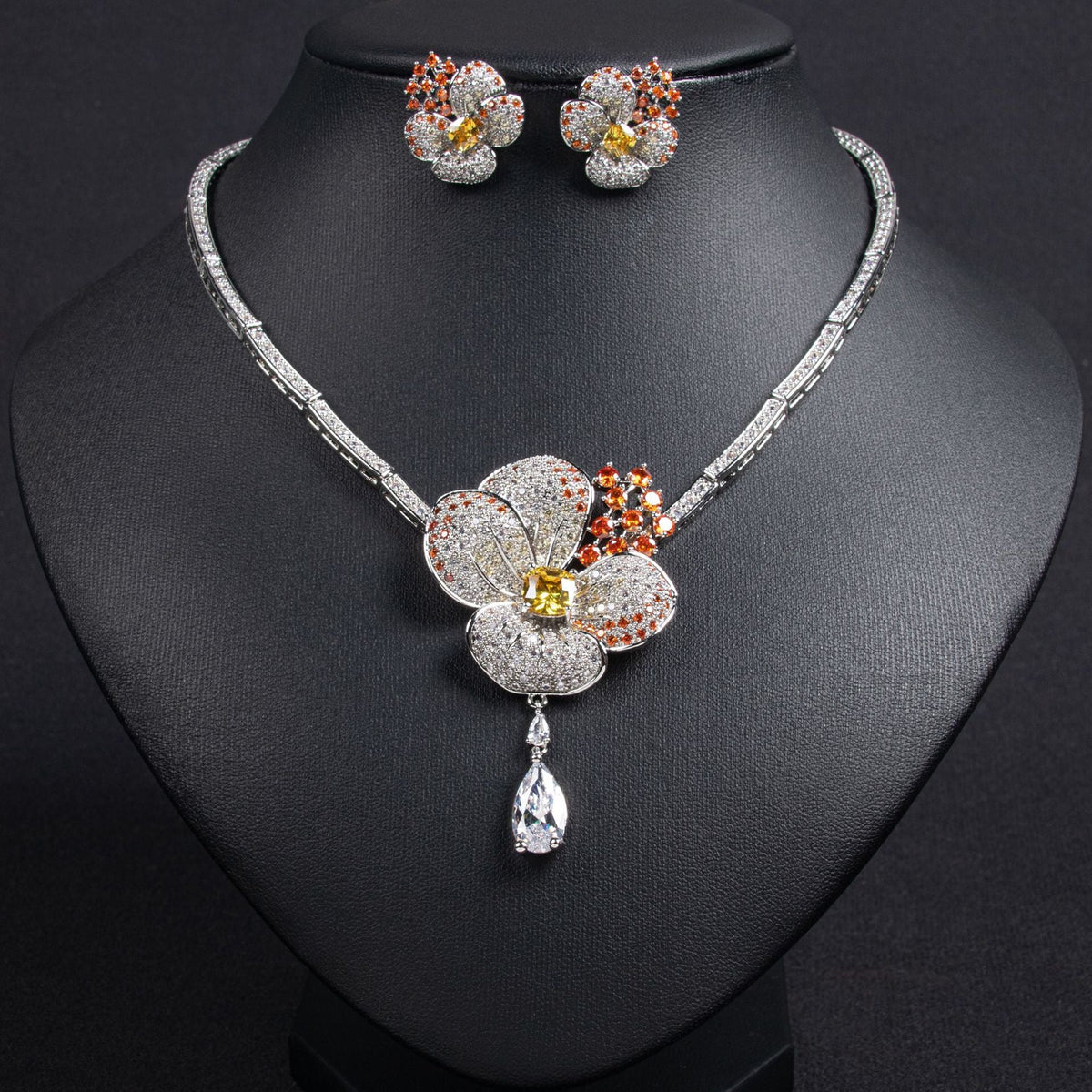 Europe And The United States Cross-border Flower Zircon Necklace Earrings Suit Senior Niche Luxury Bride Dress Accessories Wholesale