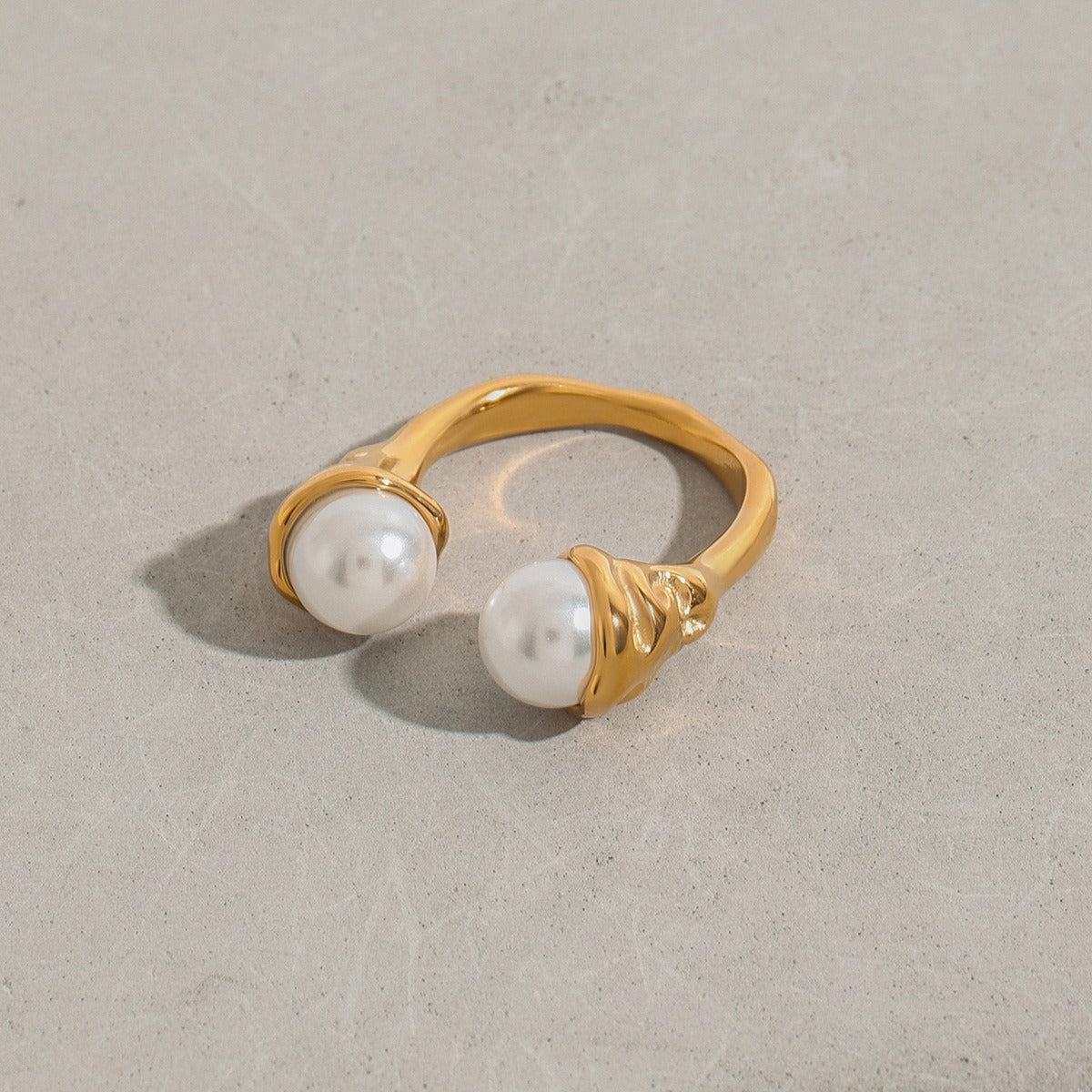 18K gold inlaid pearls exquisite design open ring