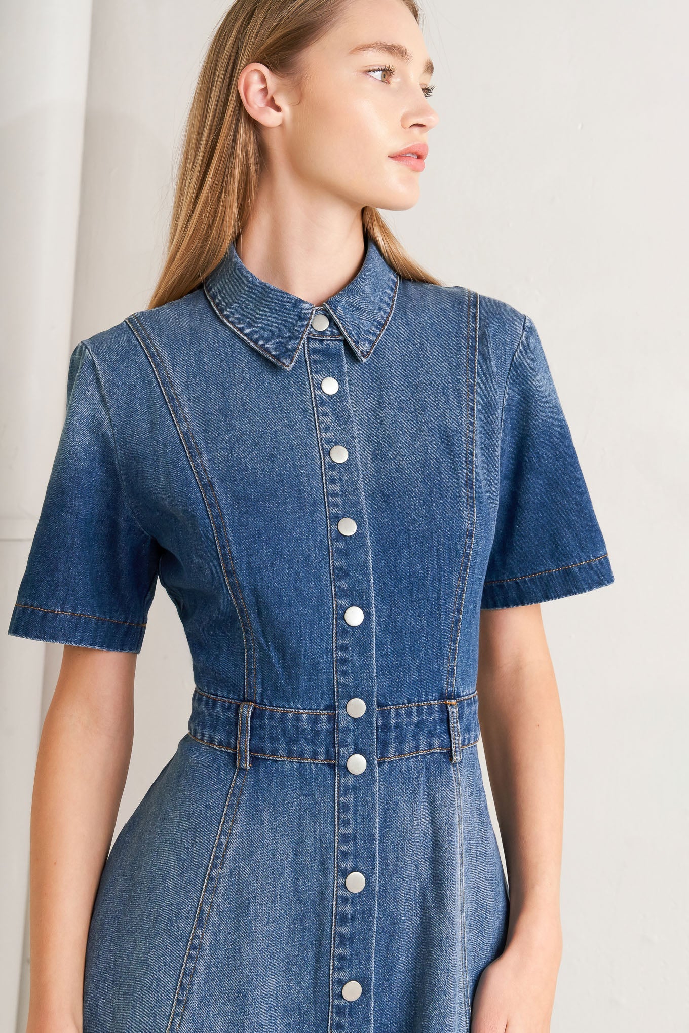 ELEGANT TOUCH DENIM MIDI DRESS