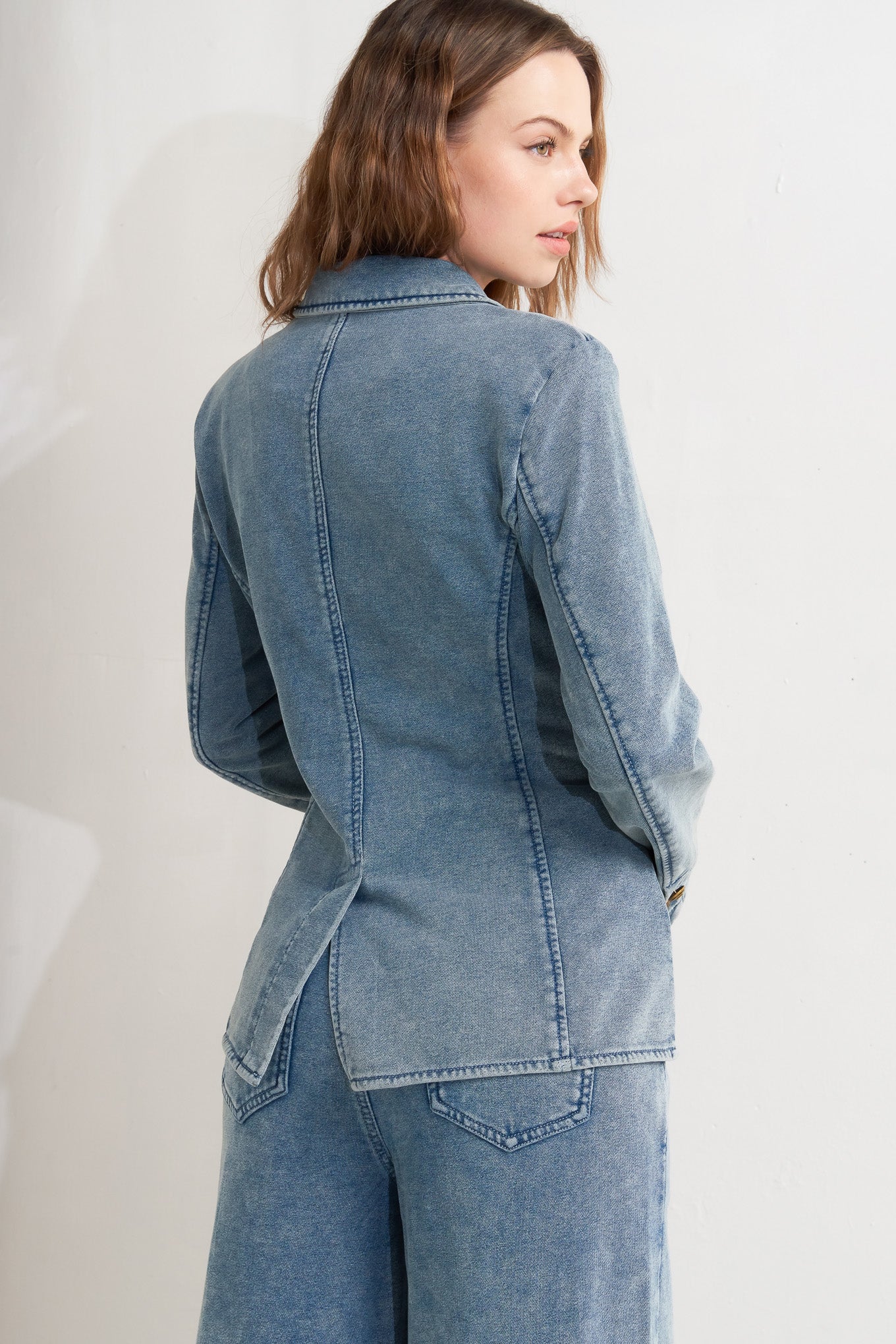 TAILORED FRAME FRENCH TERRY BLAZER