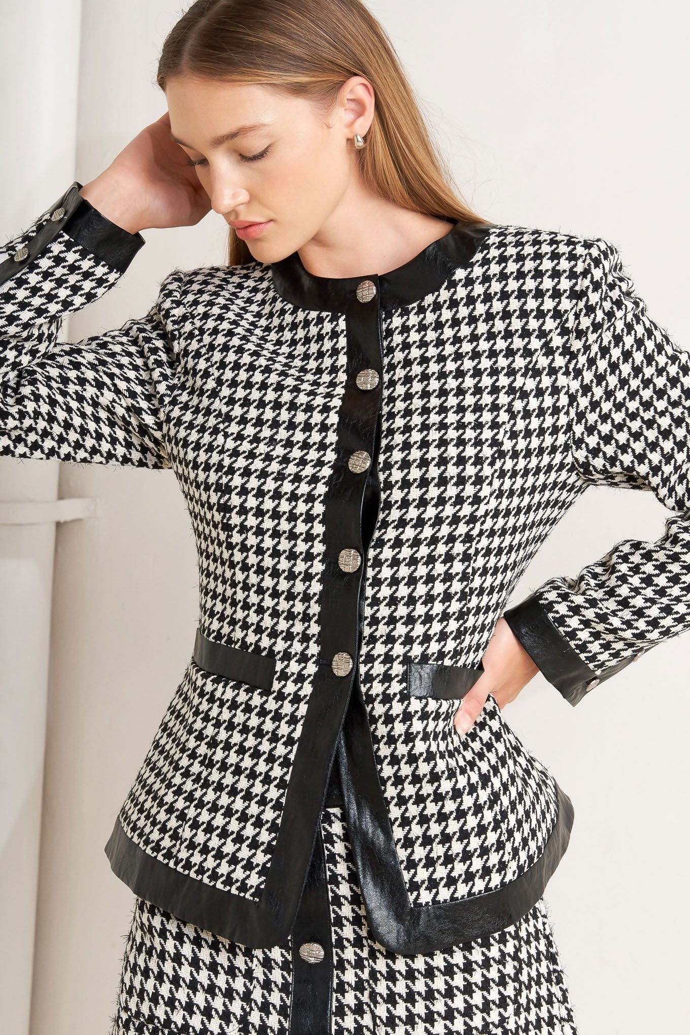 BOLD MONO TWEED JACKET