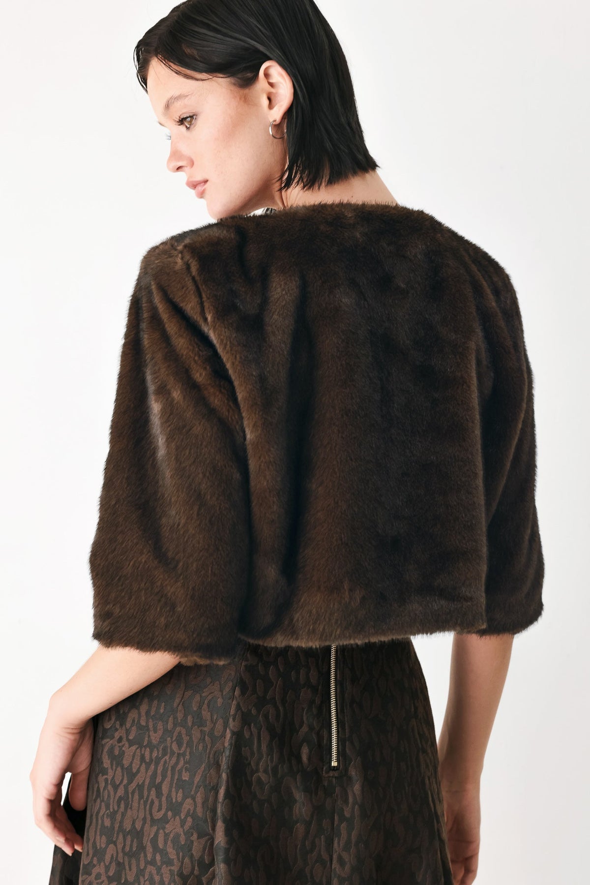 COCOON CHARM BROWN FAUX FUR CROPPED JACKET