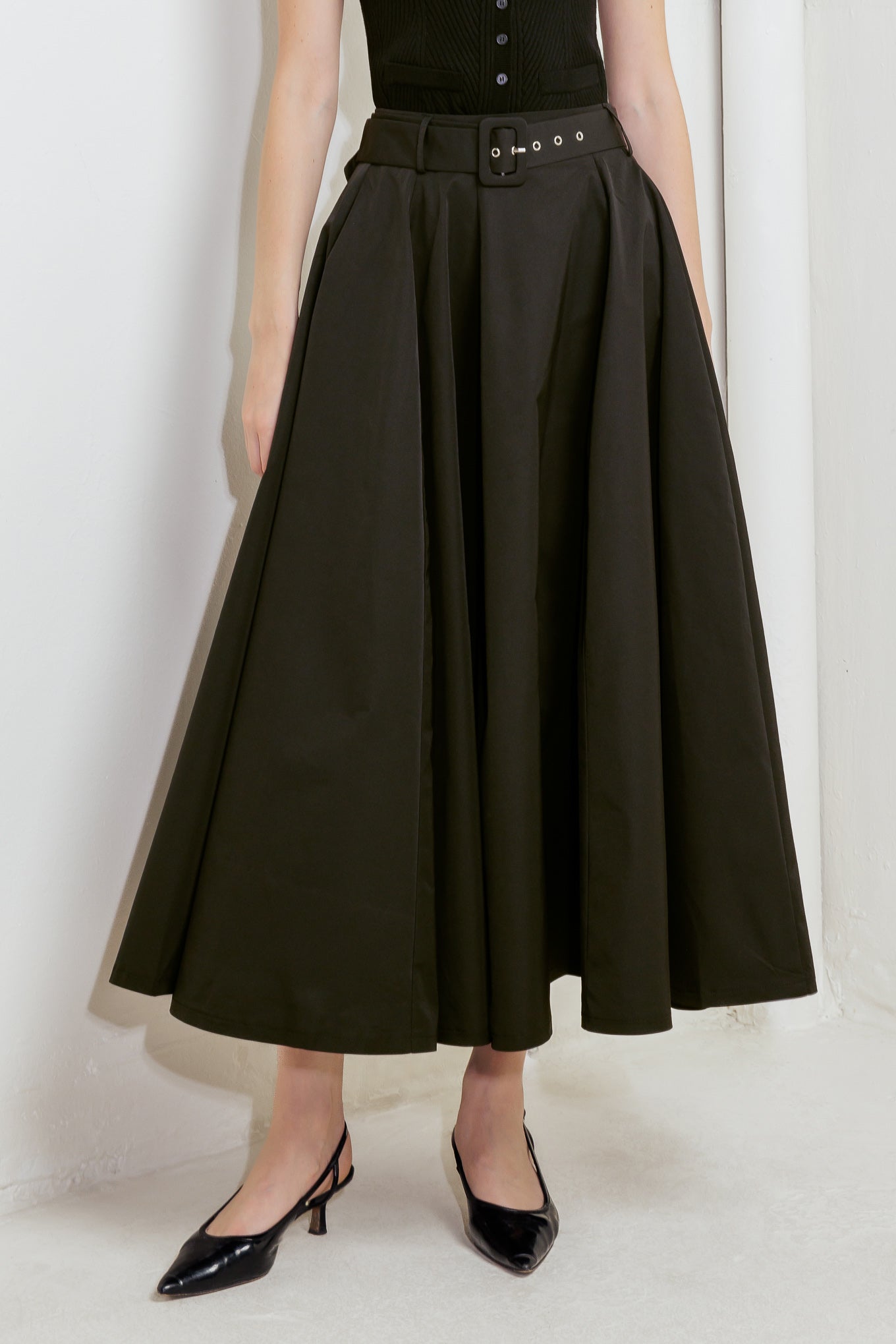 GOLDEN STILL BLACK WOVEN FULL MIDI SKIRT