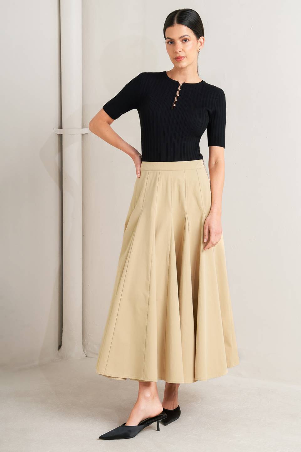 PALE FRAME WOVEN TAUPE CIRCLE SKIRT