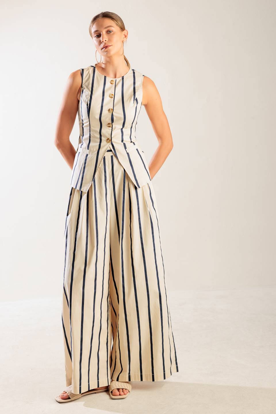 HERE AND NOW WOVEN PANTS