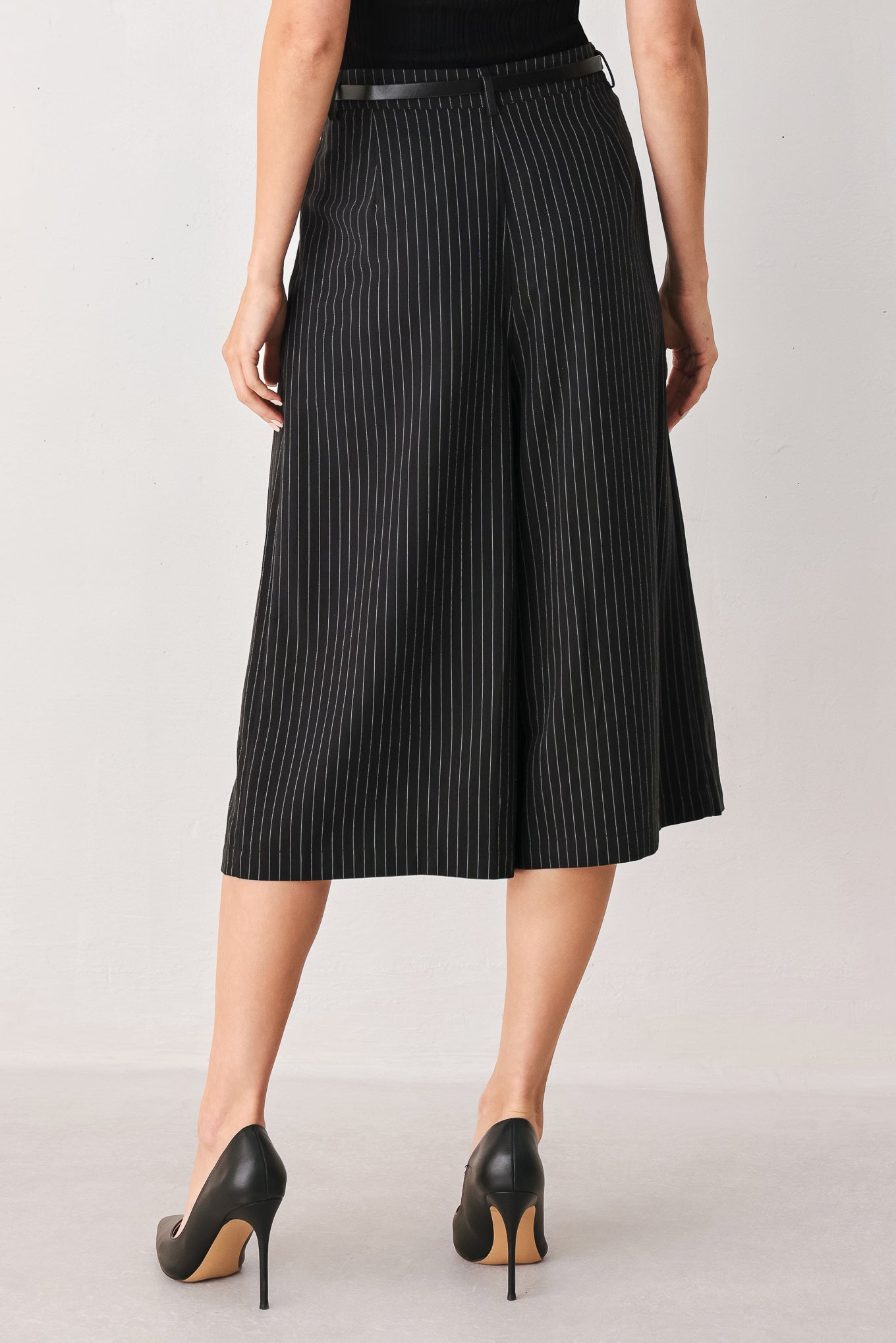 PARK AVENUE PINSTRIPE WOVEN CULOTTE PANTS