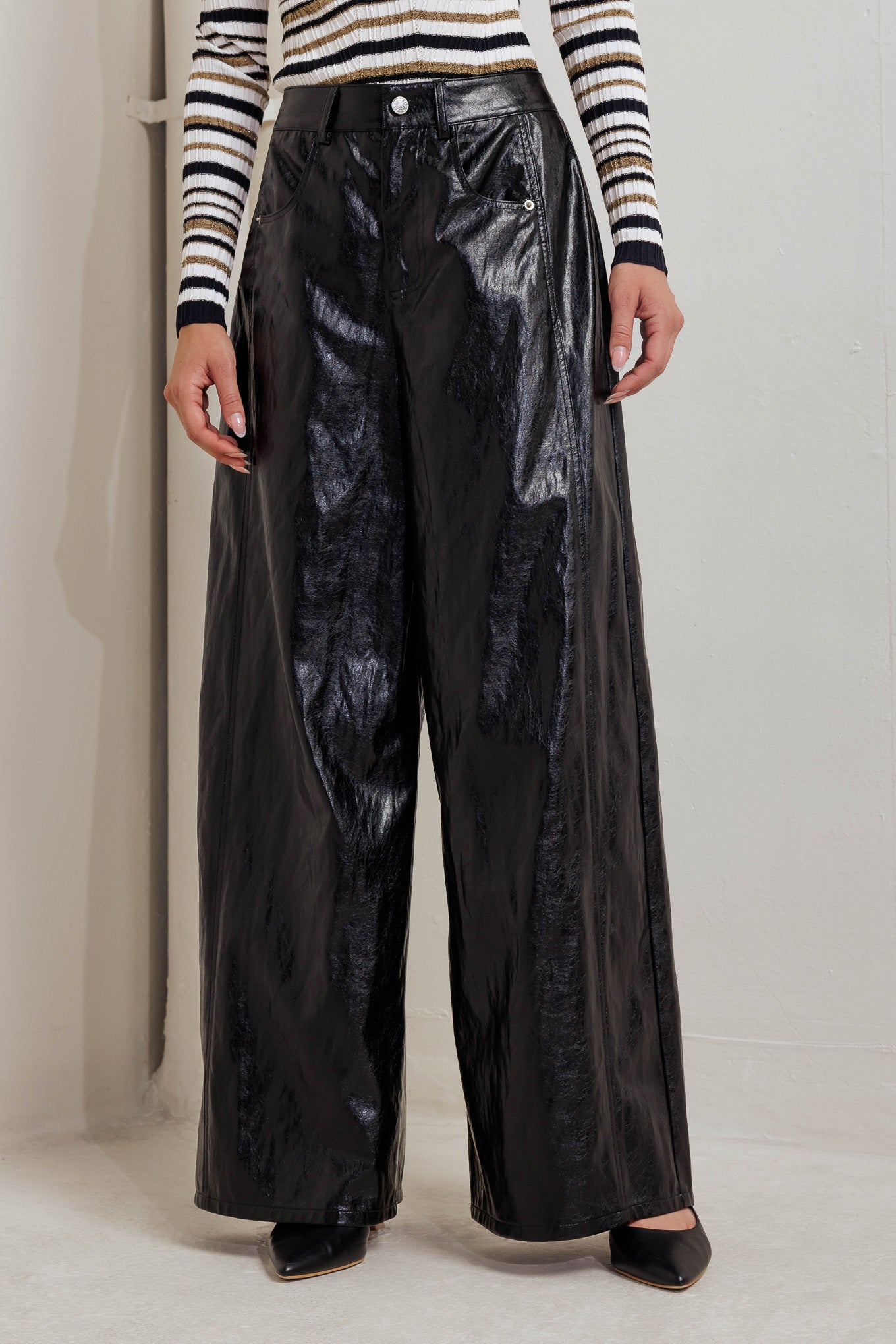 GLOSSY CITY STRIPES FAUX LEATHER PANTS