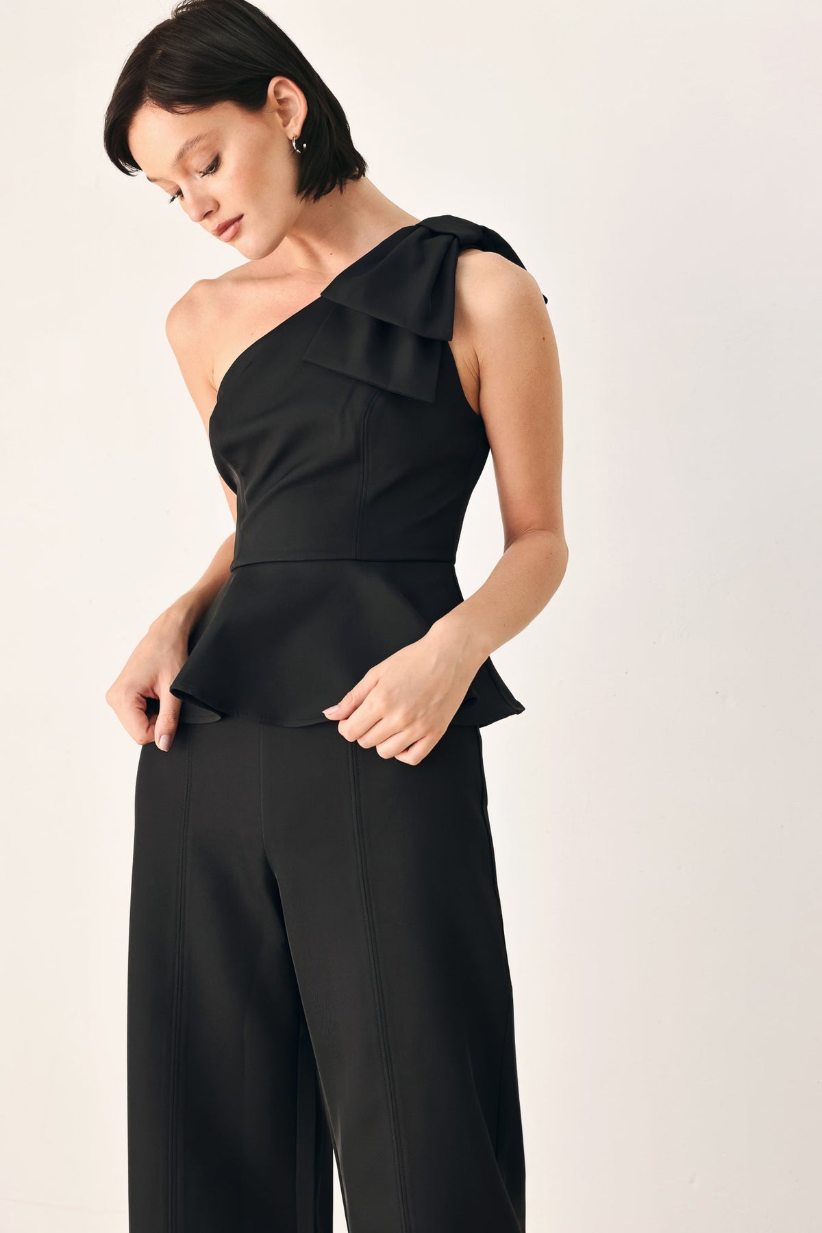ALL EYES ON YOU BOW WIDE LEG JUMPSUIT