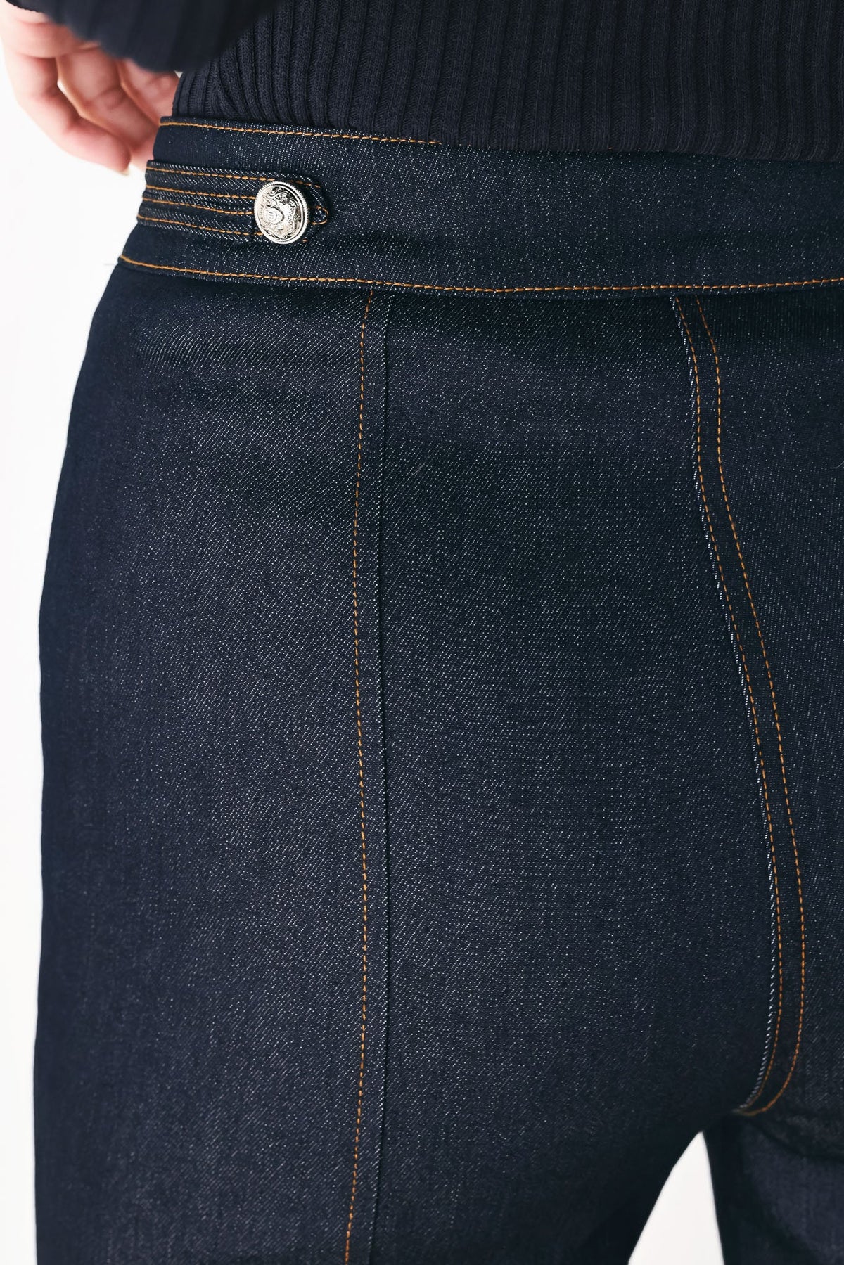INDIGO IMPRESSION BUTTON DETAIL FLARE JEANS