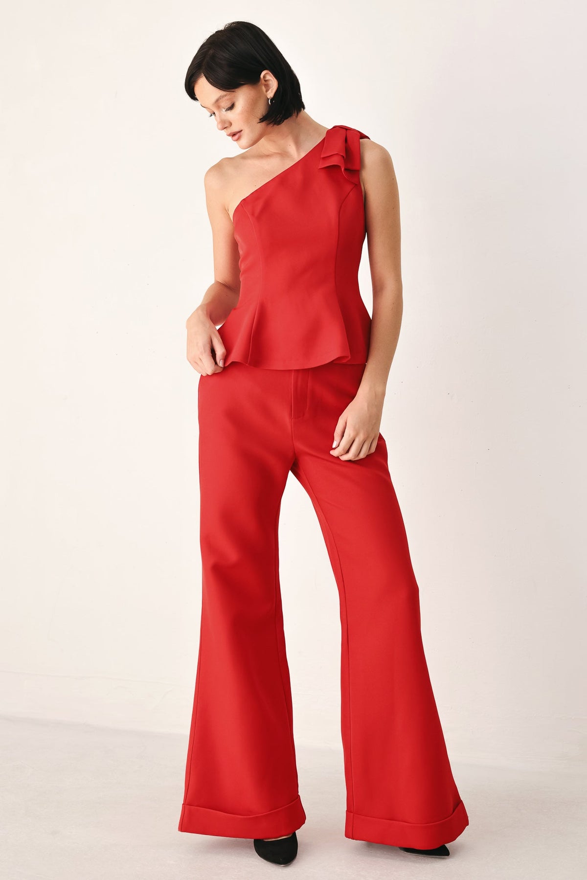 MAKE AN ENTRANCE FLARE PANTS